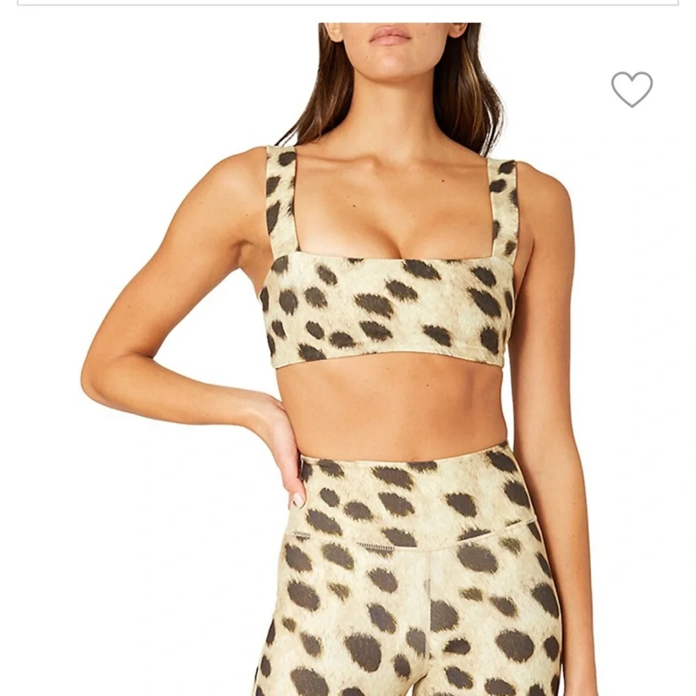 We wore what bandeau spirts bra. NWT . Retail‎ 48